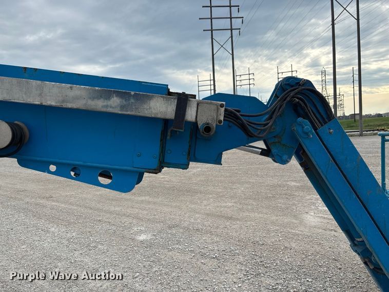 image for item DZ4636 2007 Genie S-65 boom lift
