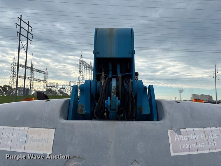 image for item DZ4636 2007 Genie S-65 boom lift
