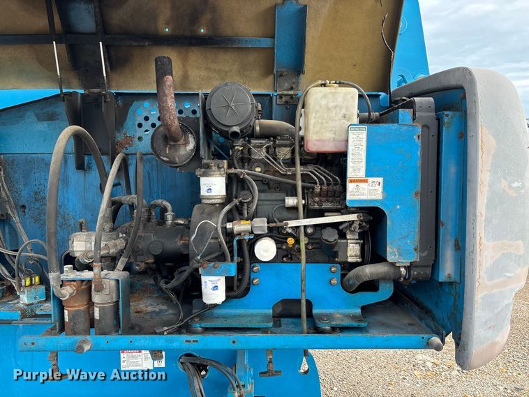 image for item DZ4636 2007 Genie S-65 boom lift
