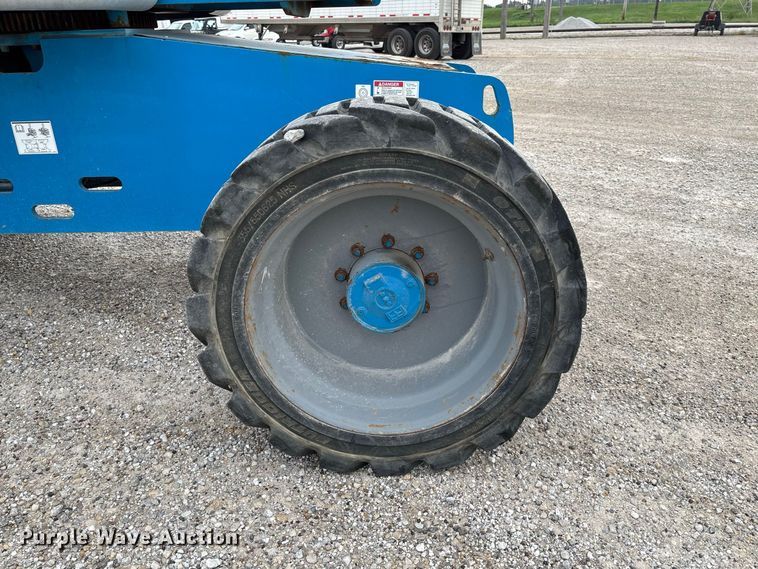 image for item DZ4636 2007 Genie S-65 boom lift