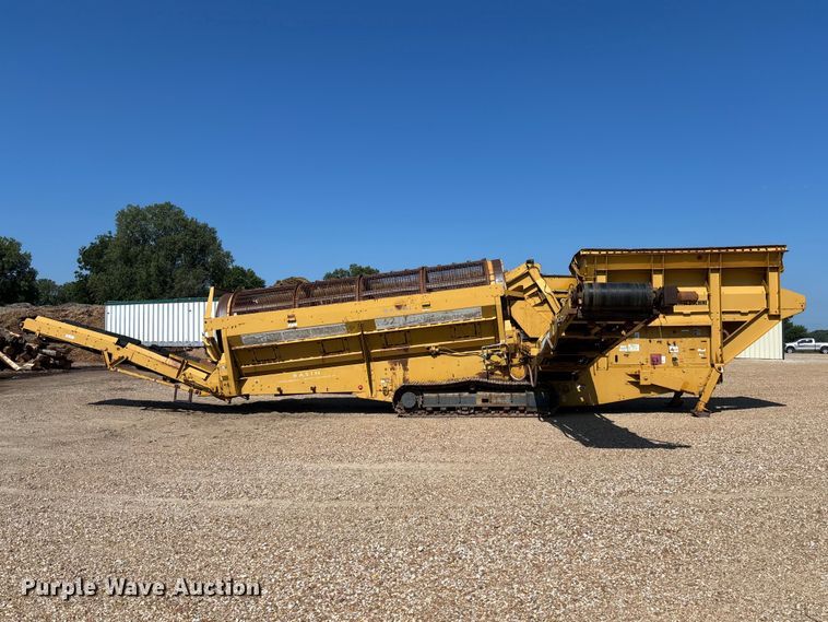 image for item DZ4685 2005 Screen Machine 621T trommel screen