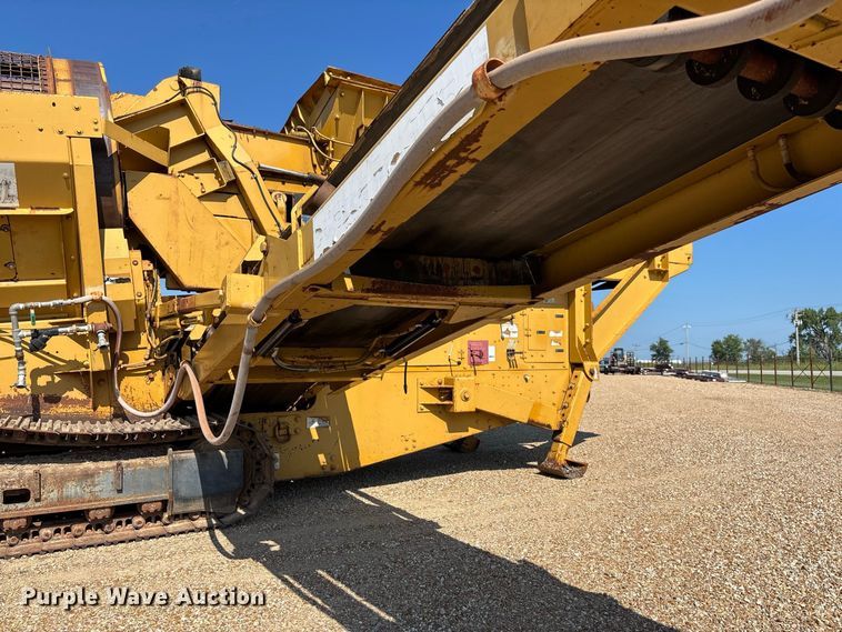 image for item DZ4685 2005 Screen Machine 621T trommel screen