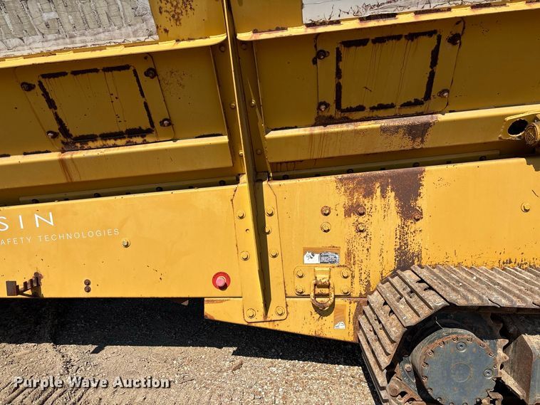 image for item DZ4685 2005 Screen Machine 621T trommel screen