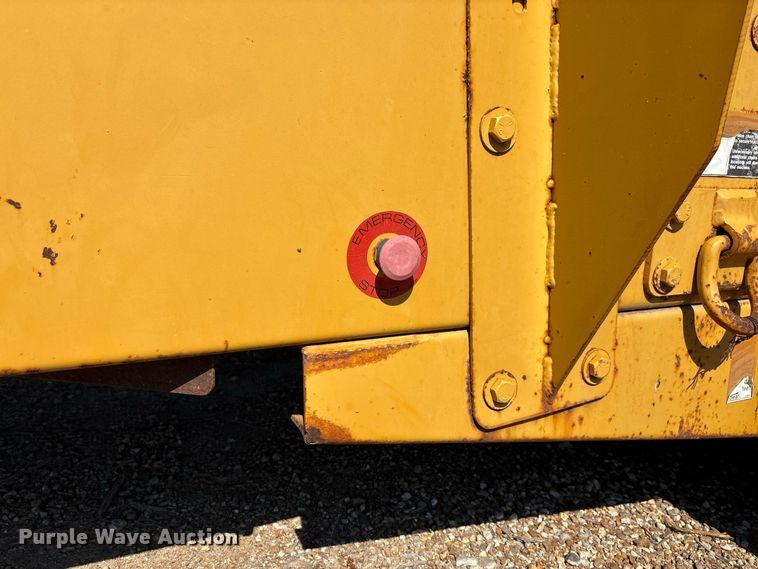 image for item DZ4685 2005 Screen Machine 621T trommel screen
