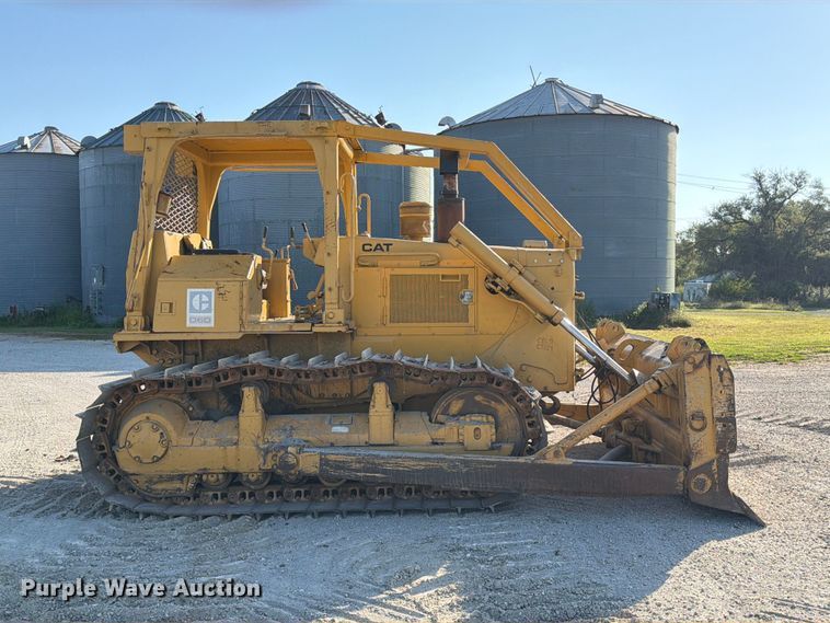 image for item DZ4686 1981 Caterpillar D6D dozer
