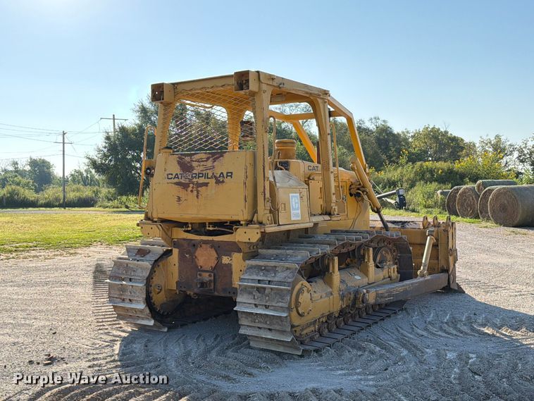 image for item DZ4686 1981 Caterpillar D6D dozer