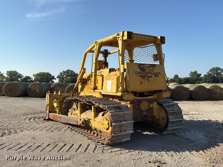 image for item DZ4686 1981 Caterpillar D6D dozer