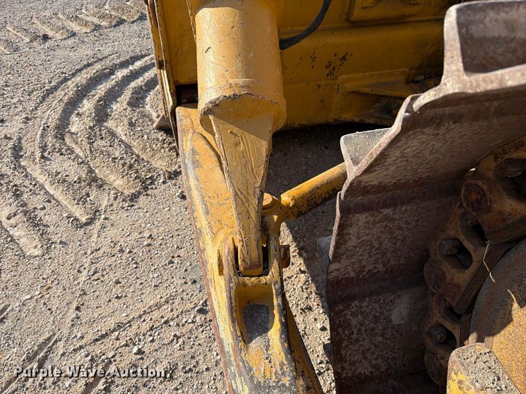 image for item DZ4686 1981 Caterpillar D6D dozer