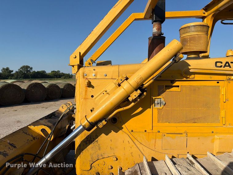 image for item DZ4686 1981 Caterpillar D6D dozer