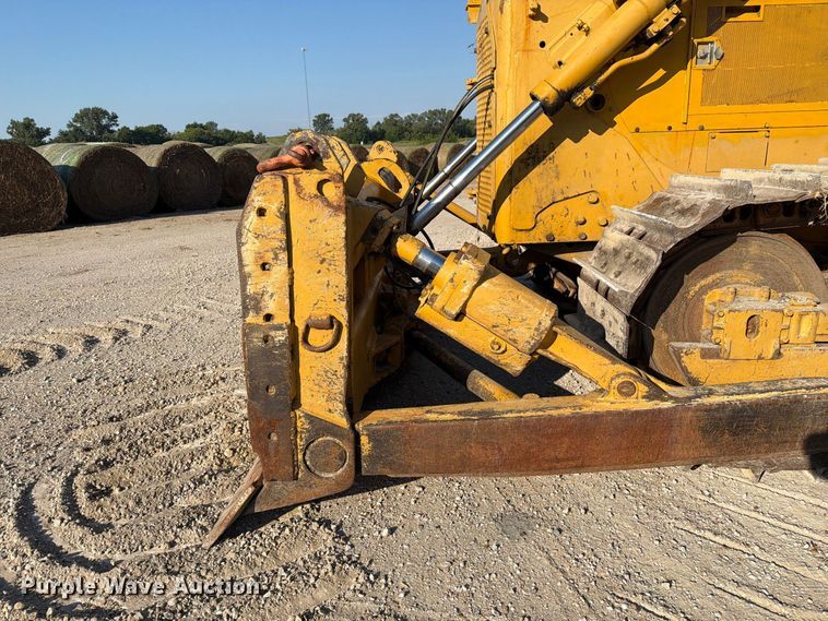 image for item DZ4686 1981 Caterpillar D6D dozer