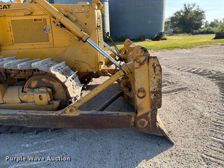 image for item DZ4686 1981 Caterpillar D6D dozer