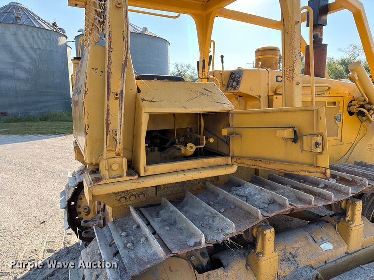 image for item DZ4686 1981 Caterpillar D6D dozer