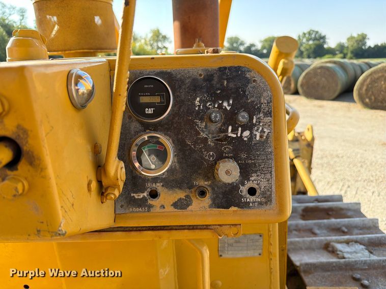 image for item DZ4686 1981 Caterpillar D6D dozer