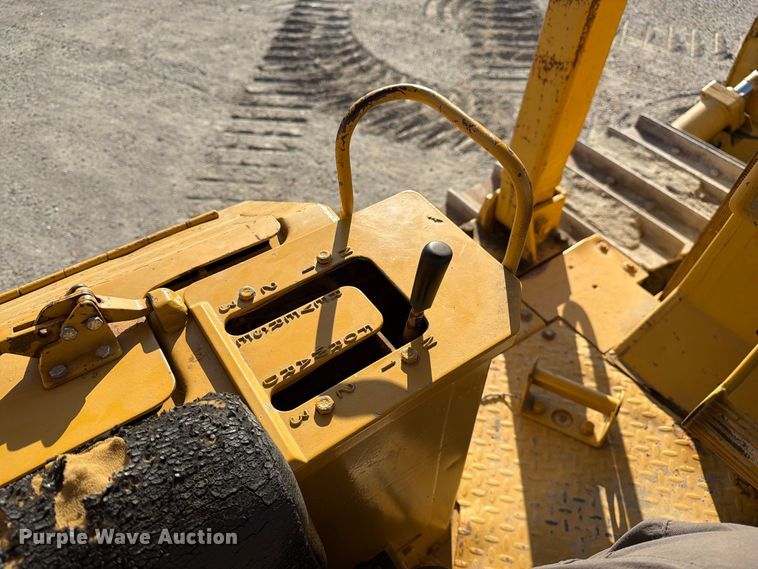 image for item DZ4686 1981 Caterpillar D6D dozer