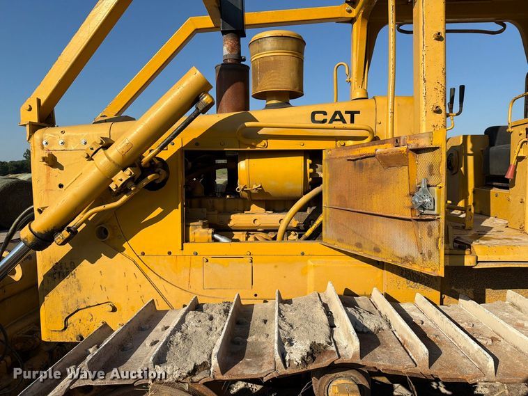 image for item DZ4686 1981 Caterpillar D6D dozer