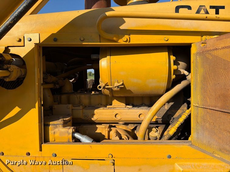 image for item DZ4686 1981 Caterpillar D6D dozer