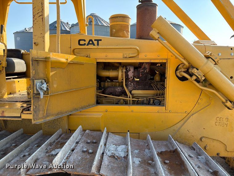 image for item DZ4686 1981 Caterpillar D6D dozer