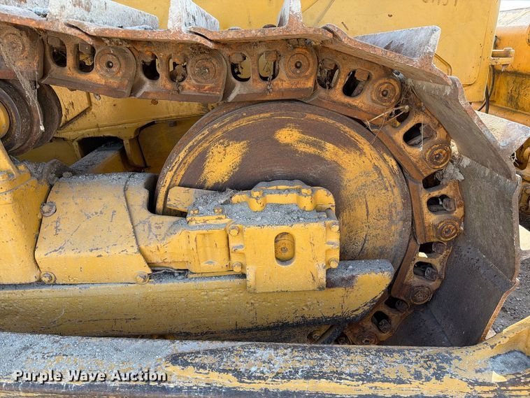 image for item DZ4686 1981 Caterpillar D6D dozer