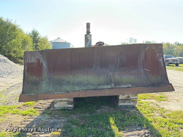 image for item DZ4687 1976 Caterpillar D6C dozer
