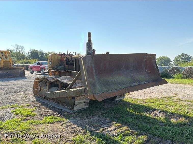 image for item DZ4687 1976 Caterpillar D6C dozer