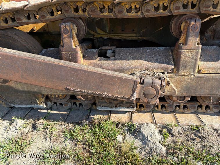 image for item DZ4687 1976 Caterpillar D6C dozer