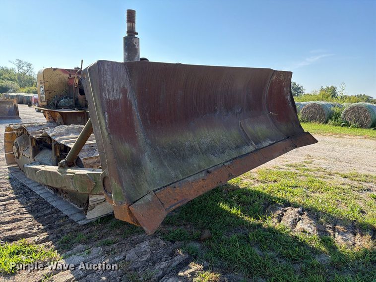 image for item DZ4687 1976 Caterpillar D6C dozer