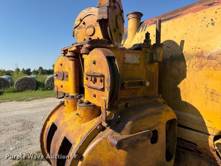 image for item DZ4687 1976 Caterpillar D6C dozer