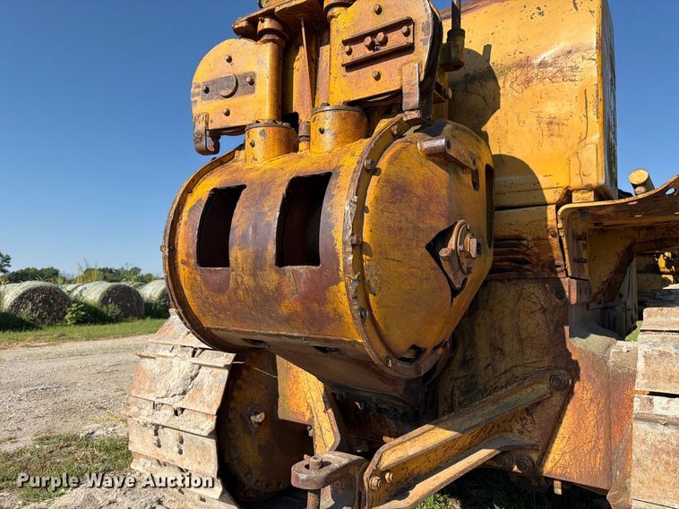 image for item DZ4687 1976 Caterpillar D6C dozer