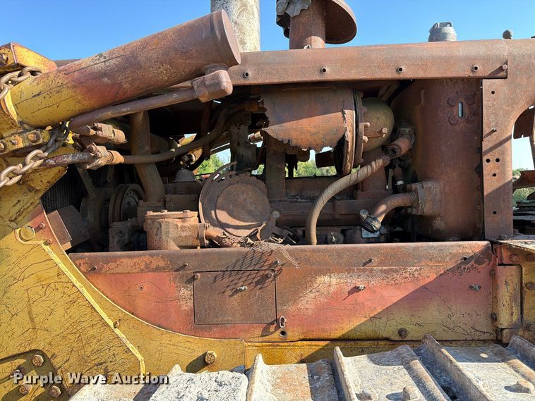 image for item DZ4687 1976 Caterpillar D6C dozer