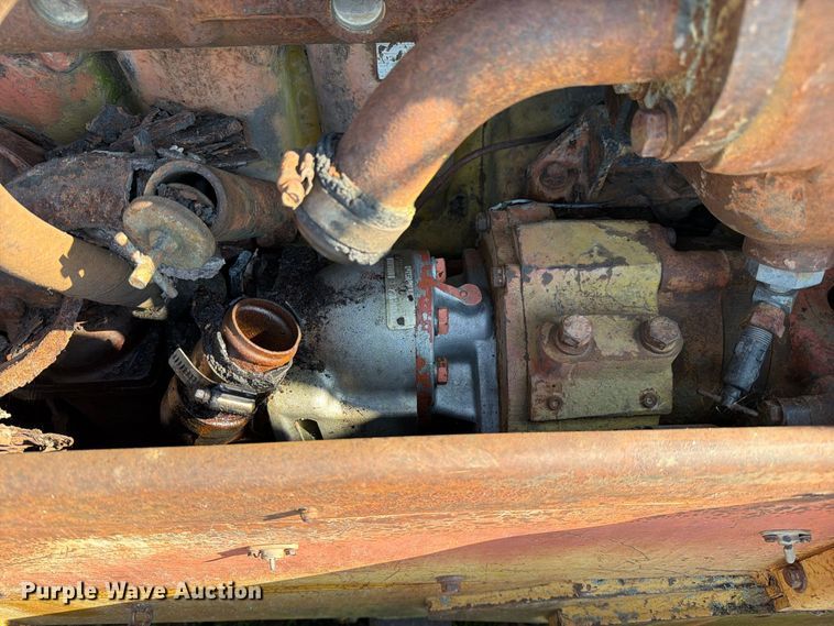 image for item DZ4687 1976 Caterpillar D6C dozer
