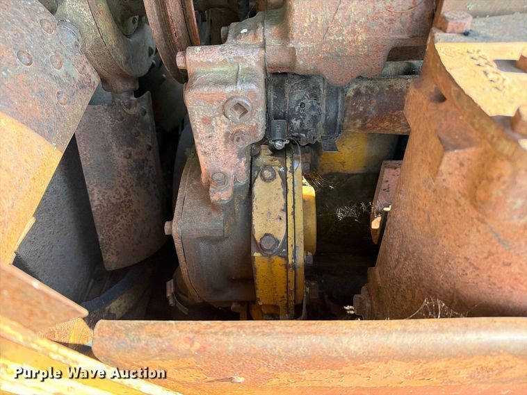 image for item DZ4687 1976 Caterpillar D6C dozer
