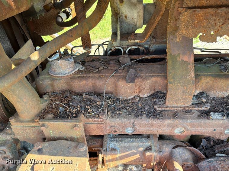 image for item DZ4687 1976 Caterpillar D6C dozer