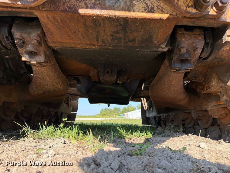 image for item DZ4687 1976 Caterpillar D6C dozer