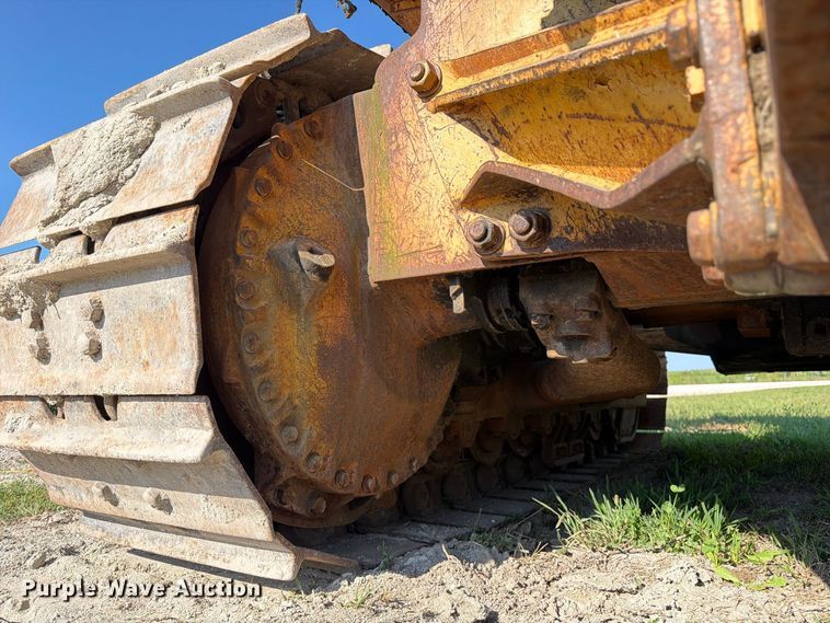 image for item DZ4687 1976 Caterpillar D6C dozer