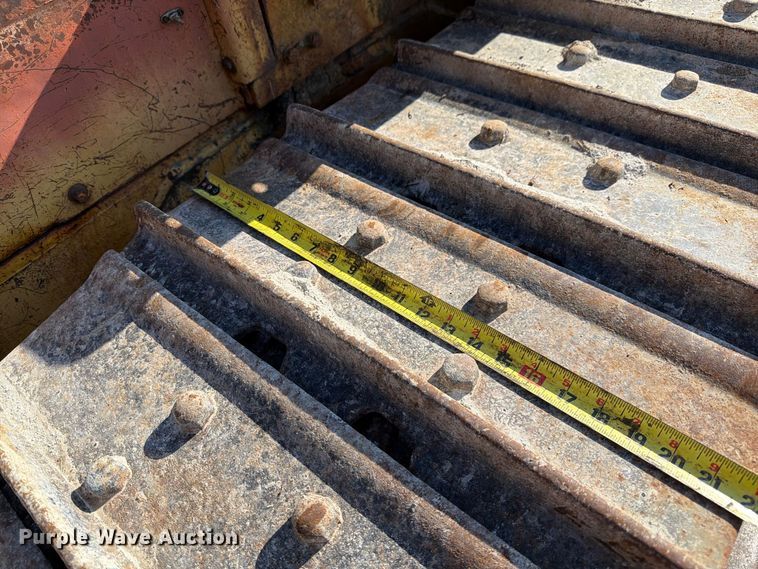 image for item DZ4687 1976 Caterpillar D6C dozer