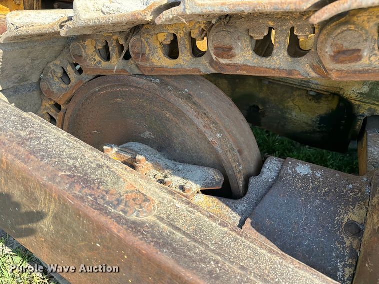 image for item DZ4687 1976 Caterpillar D6C dozer