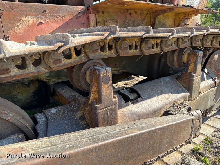 image for item DZ4687 1976 Caterpillar D6C dozer
