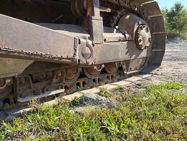 image for item DZ4687 1976 Caterpillar D6C dozer