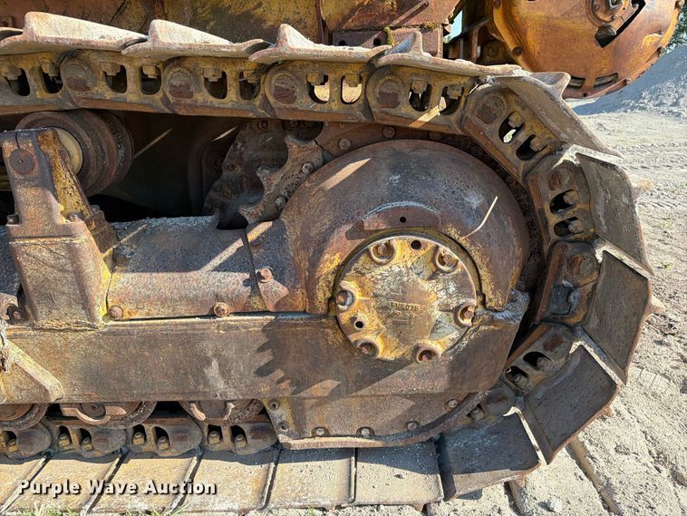 image for item DZ4687 1976 Caterpillar D6C dozer