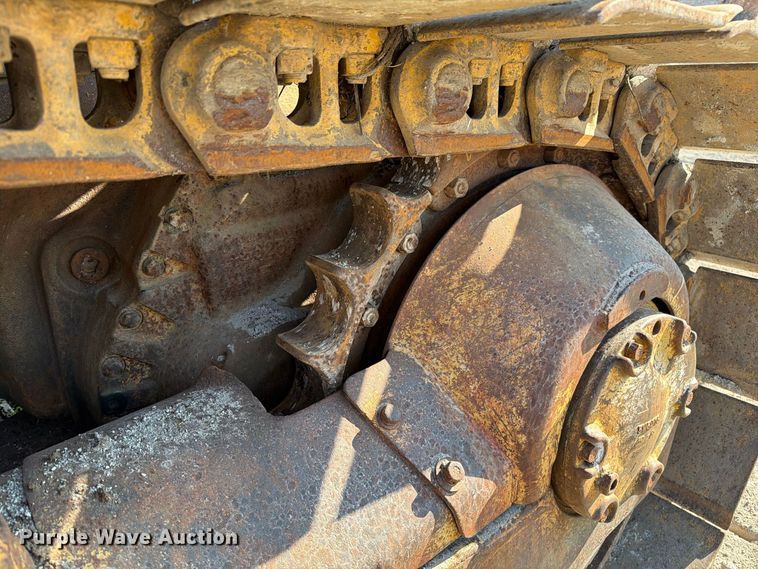 image for item DZ4687 1976 Caterpillar D6C dozer