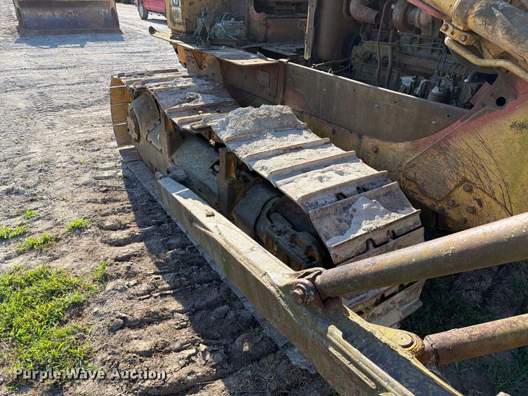 image for item DZ4687 1976 Caterpillar D6C dozer