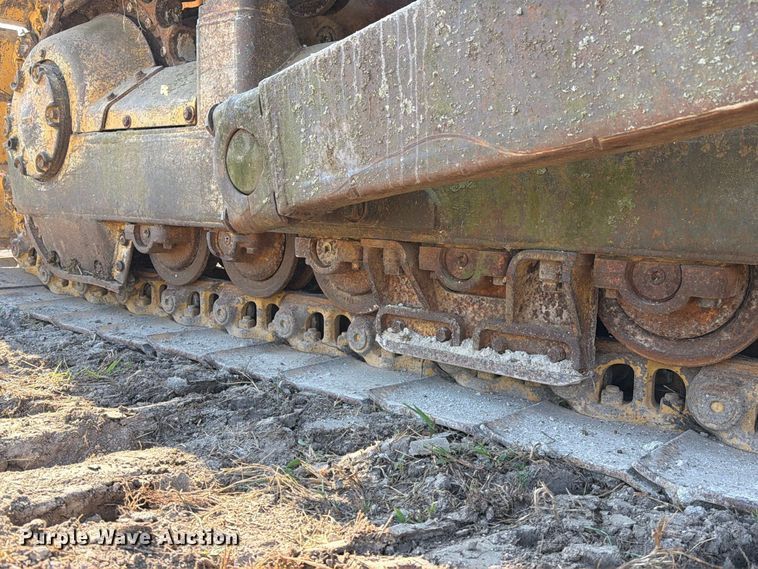 image for item DZ4687 1976 Caterpillar D6C dozer