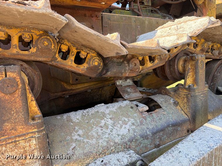 image for item DZ4687 1976 Caterpillar D6C dozer