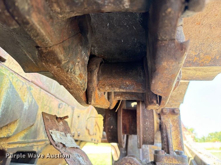 image for item DZ4687 1976 Caterpillar D6C dozer