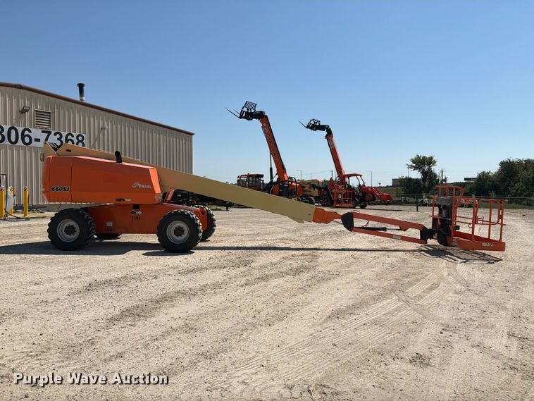 image for item DZ4699 2007 JLG 660SJ boom lift
