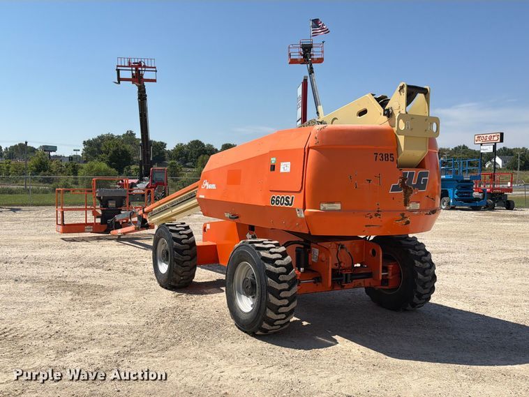 image for item DZ4699 2007 JLG 660SJ boom lift