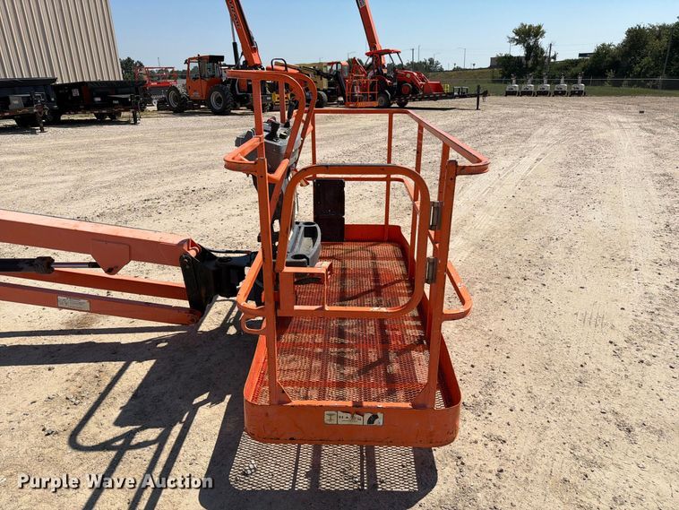 image for item DZ4699 2007 JLG 660SJ boom lift