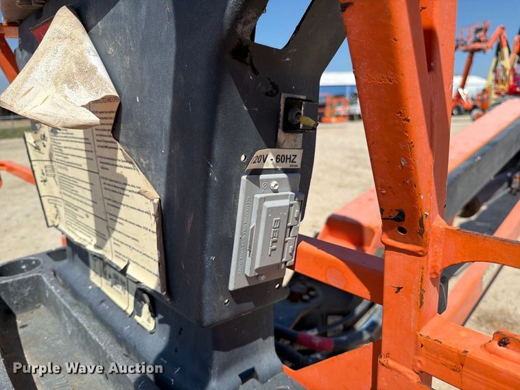 image for item DZ4699 2007 JLG 660SJ boom lift