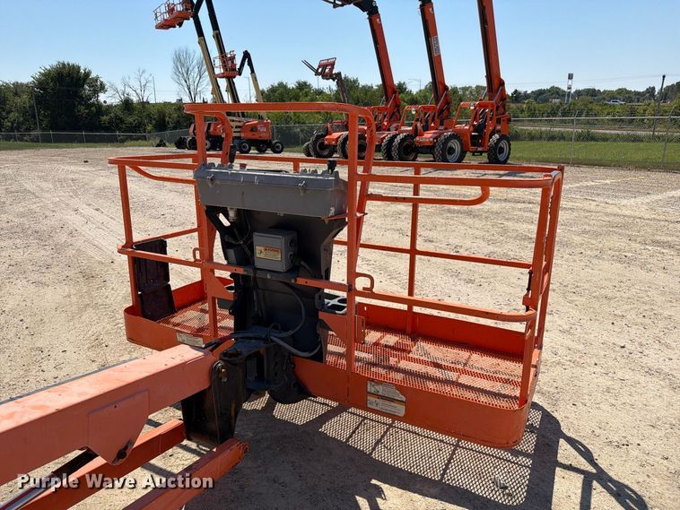 image for item DZ4699 2007 JLG 660SJ boom lift
