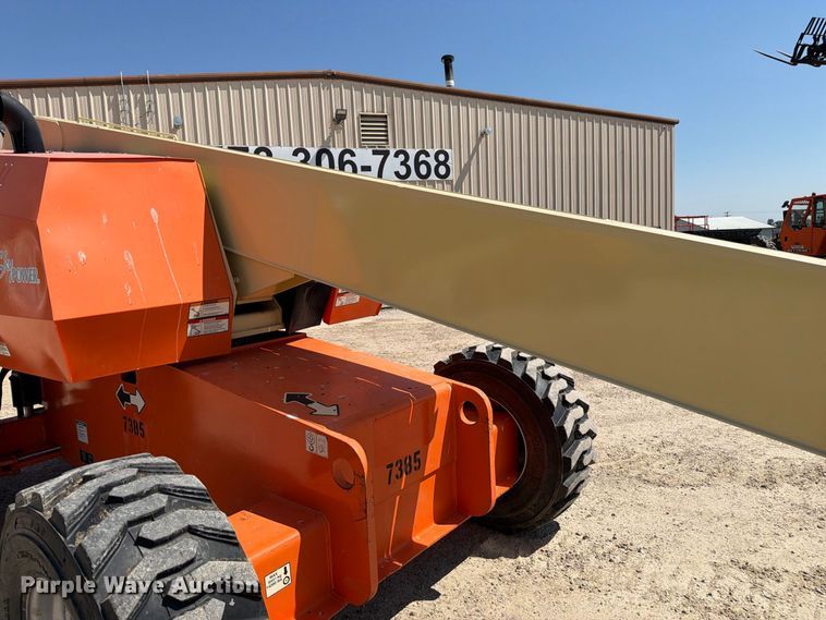 image for item DZ4699 2007 JLG 660SJ boom lift